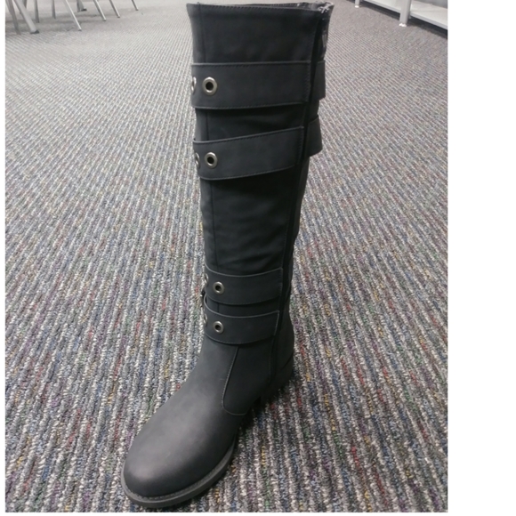 New Women's Knee High Black boots - Picture 2 of 5